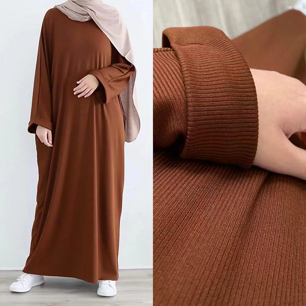 Ariane - Abaya tricotée élégante avec ceinture et poches latérales